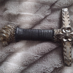 Xena-  Roman Lion Head sword – Xena: Warrior Princess (1995)