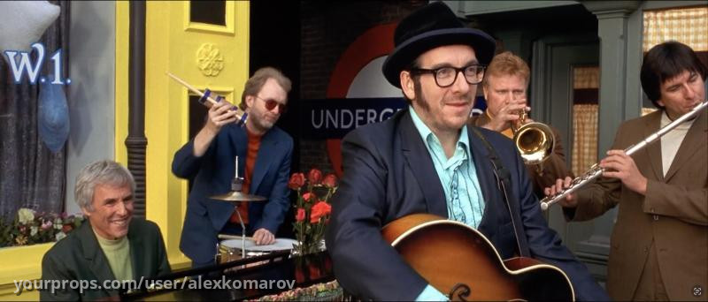 Elvis Costello’s Suit – Austin Powers: The Spy Who Shagged Me (1999) – image 4