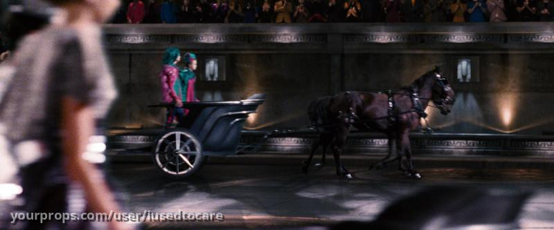 District 8 female screen worn tribute chariot costume – The Hunger Games (2012) – image 5