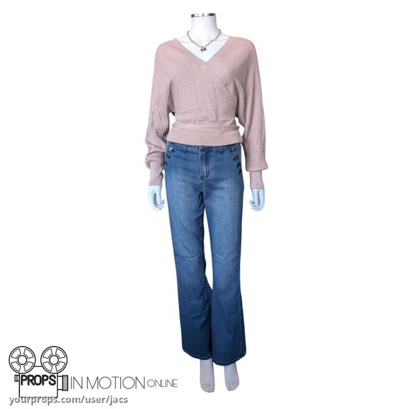 Kathleen (Karen Cliche) Costume – Thanksgiving (2023) – image 1