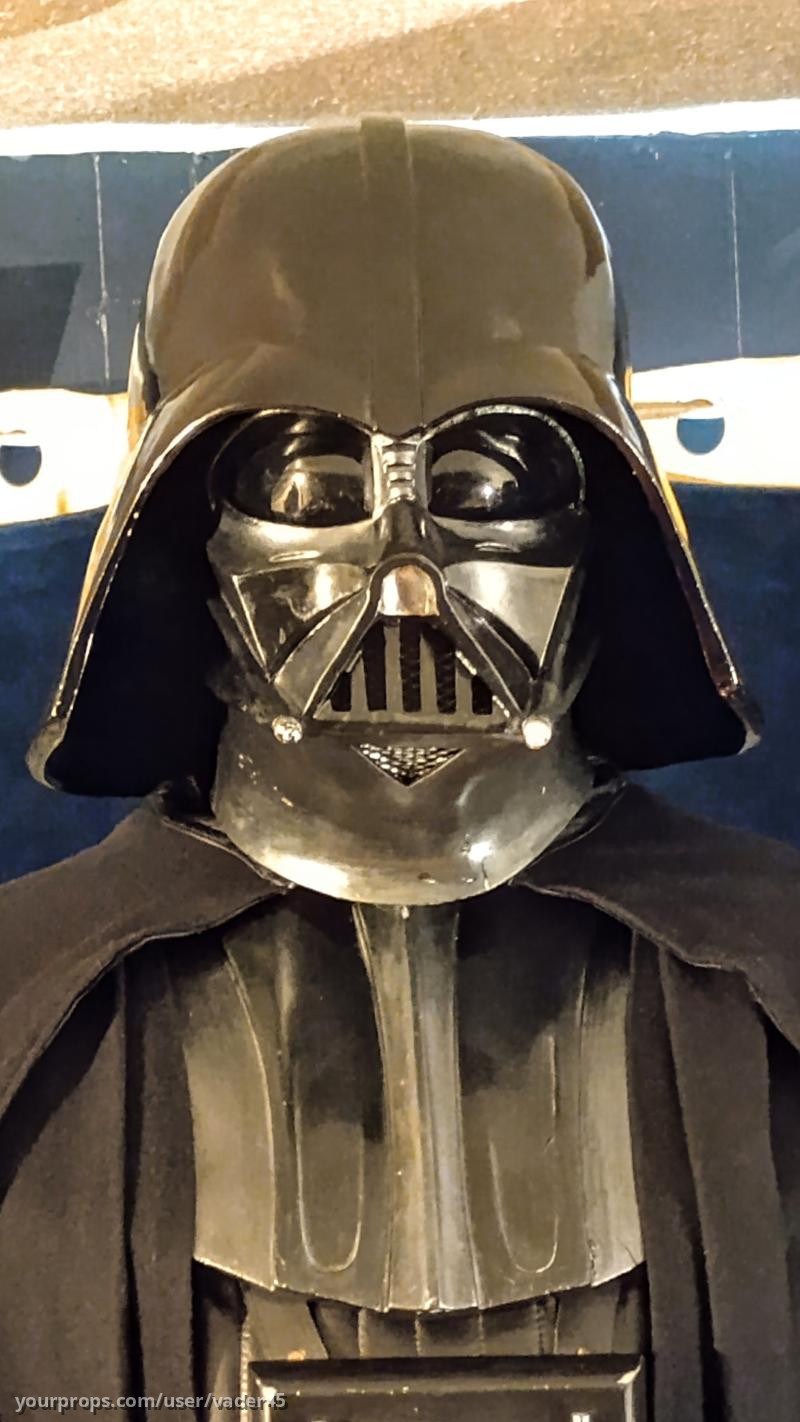 Darth Vader replica costume from Star Wars(1977) – Star Wars: Episode IV - A New Hope (1977) – image 9