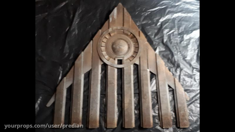 Ra's Spaceship Pyramid peak sides – Stargate (1994) – image 1