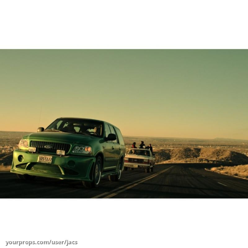 Gallo/Alejandro License Plate - Lime Green Ford – Sicario: Day of the Soldado (2018) – image 2