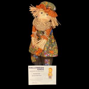 Halloween Ends screen used scarecrow decoration – Halloween Ends (2022)