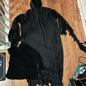 Scream 6: Subway background Ghostface robe – Scream VI (2023)