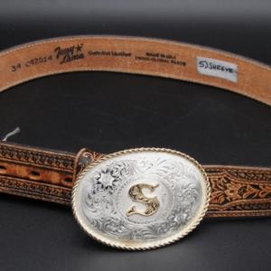 Shreve's Screen worn Hero Belt and buckle – Truth Be Told (2019)
