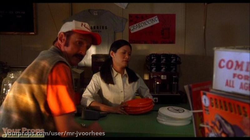 Tremors 3 Back To Perfection Original Frisbee Movie Prop – Tremors 3: Back to Perfection (2001) – image 8