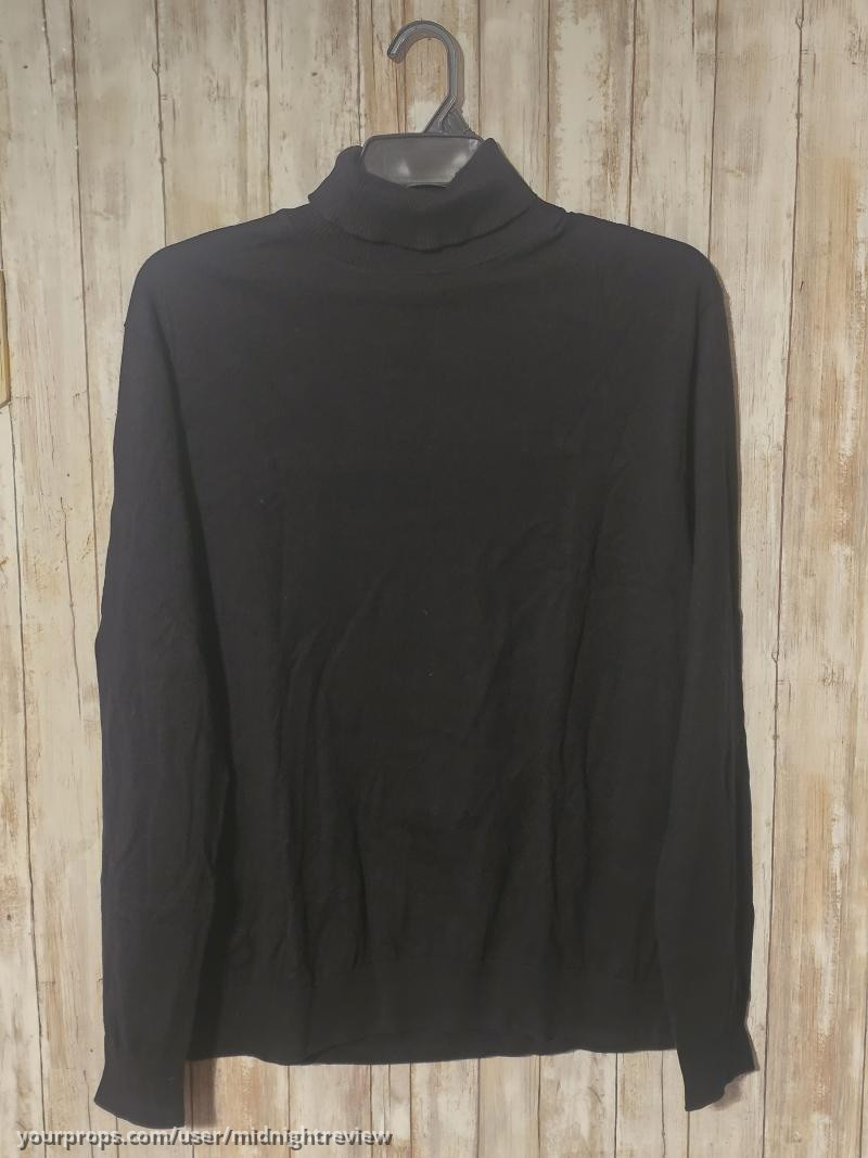 Shepard Screen Worn Stunt Double Turtle Neck Shirt & Shorts – Death of a Unicorn (2025) – image 3
