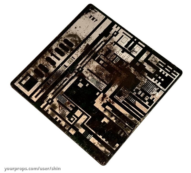 Isolinear optical chip – Star Trek: Discovery (2017) – image 3
