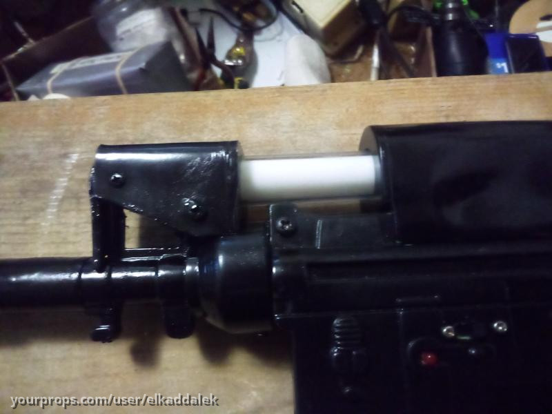 Frontier In Space Soldier Pistol – Doctor Who (1963) – image 3
