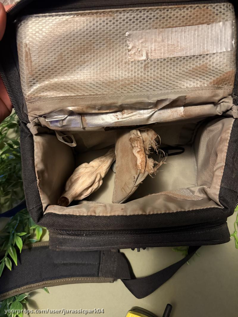 Billy's Lowepro Nova 1 Camera Bag – Jurassic Park 3 (2020) – image 4