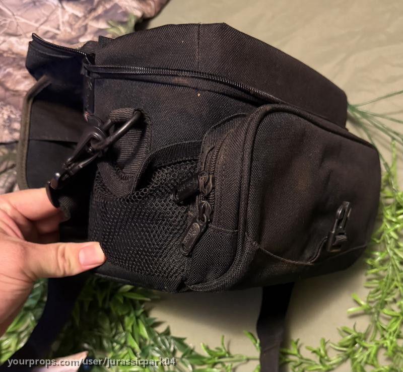 Billy's Lowepro Nova 1 Camera Bag – Jurassic Park 3 (2020) – image 5