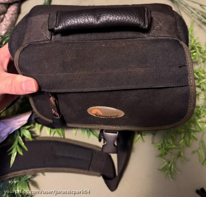 Billy's Lowepro Nova 1 Camera Bag – Jurassic Park 3 (2020) – image 6