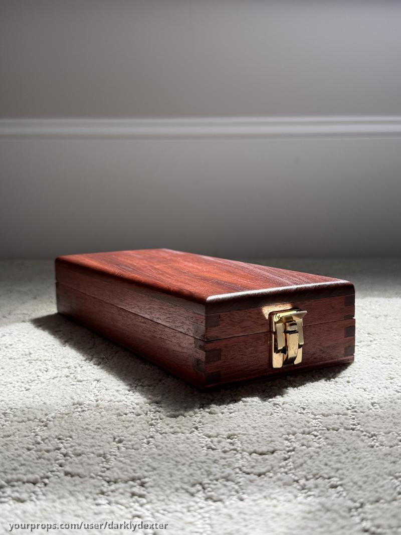 Blood Slide Trophy Box – Dexter (2006) – image 1