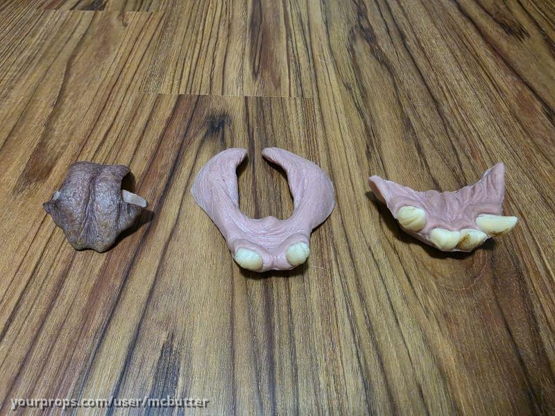 Mangalore teeth and tongue. – The Fifth Element (1997) – image 1