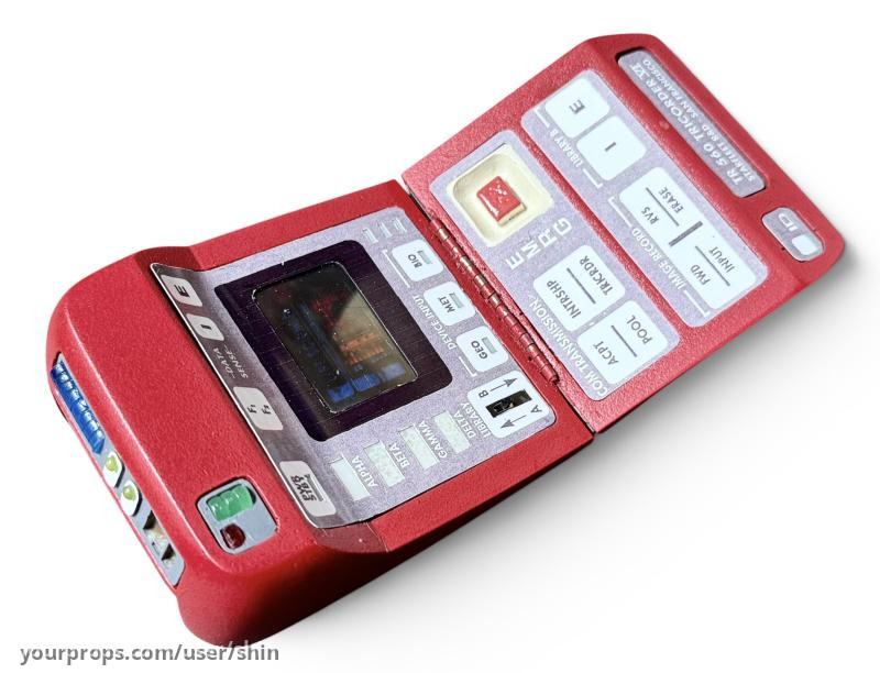 Red Tricorder – Star Trek: Voyager (1995) – image 7