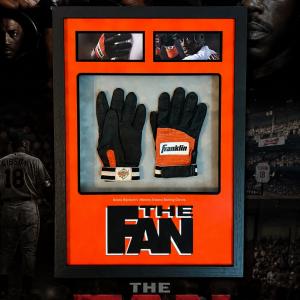 Bobby Rayburn’s (Wesley Snipes) Gloves – The Fan (1996)