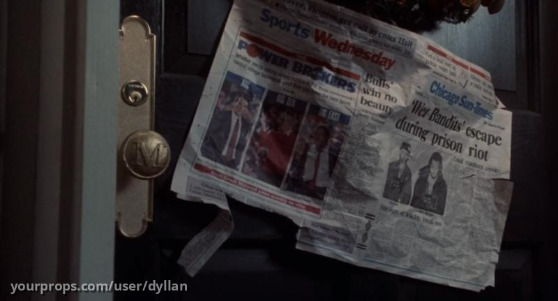 Wet Bandits Newspaper – Home Alone 2: Lost in New York (1992) – image 3