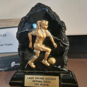 Heroes Original Claire Bennet Bedroom Soccer Trophy Prop – Heroes (2006)