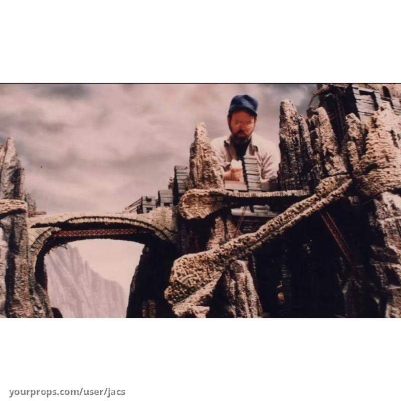 Dracula Castle Miniature Set - Support Beam – Dracula (1992) – image 3