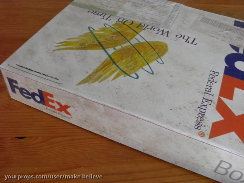 Federal Express box – Cast Away (2000) – image 4