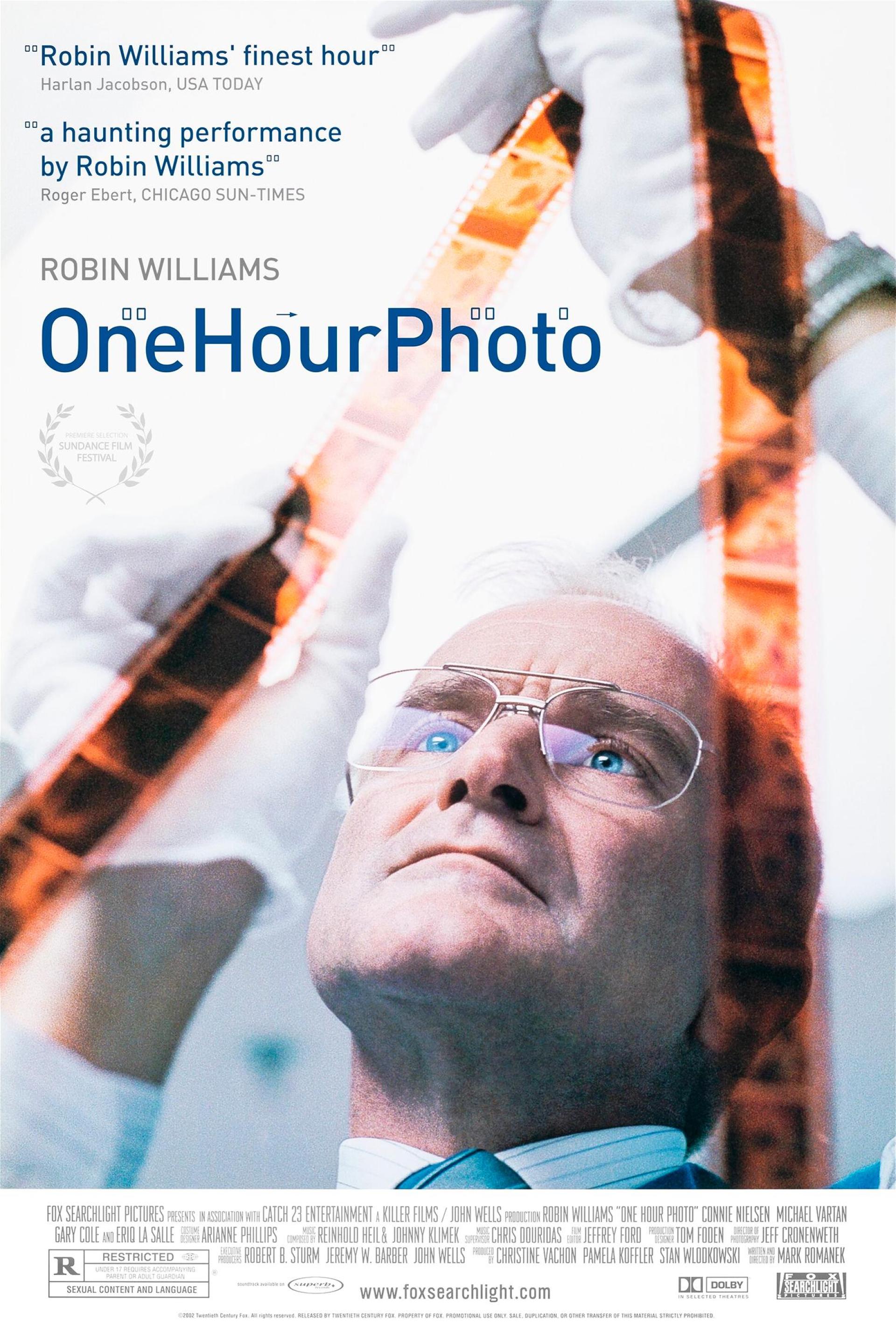 One Hour Photo (2002) poster