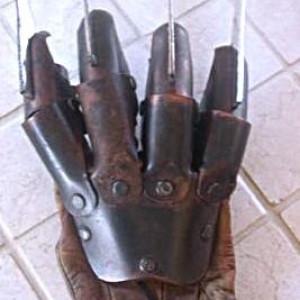 gloveman